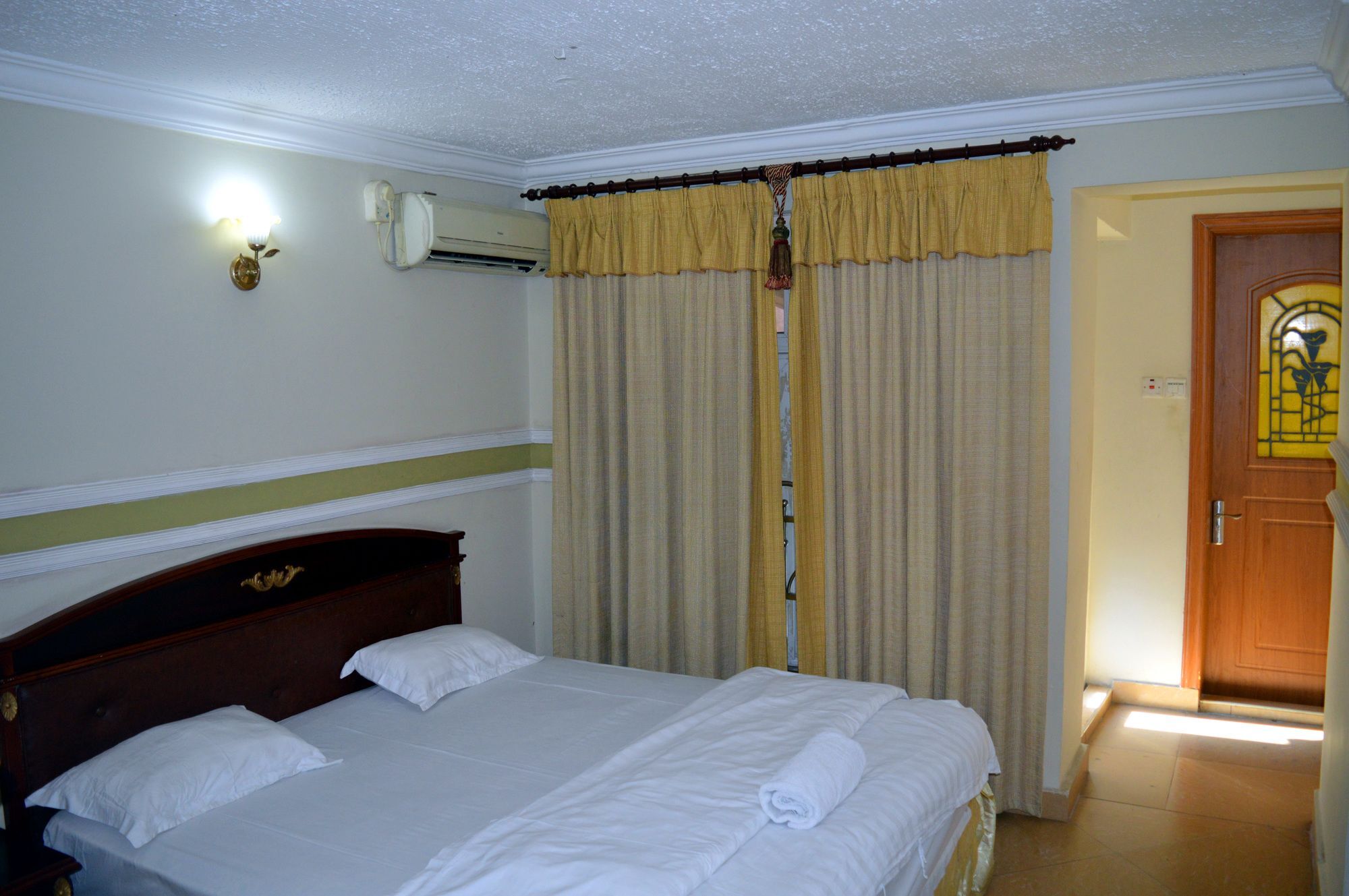 Abla Hotel Apartments 다르에스살람 외부 사진